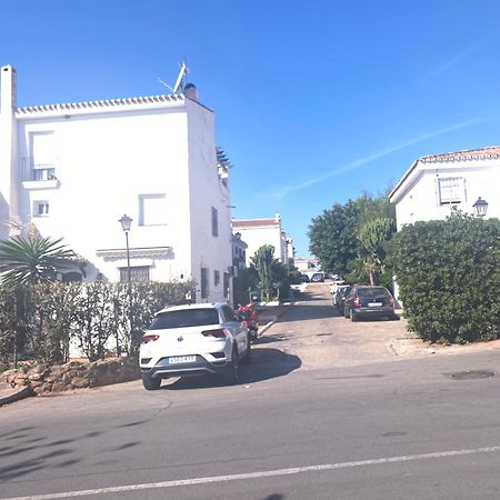 Apartamento bien situado en Marbella Exterior foto