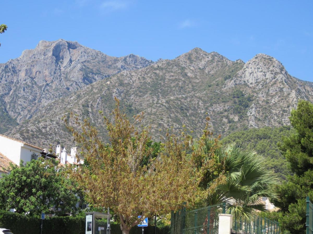 Apartamento bien situado en Marbella Exterior foto